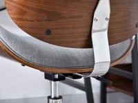 Nowoczesny fotel biurowy z drewna SWING orzech-szary - chromowane detale