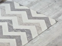 Skandynawski dywan LINK BEŻOWE ZYGZAKI łatwoczyszczący - charakterystyczne detale
