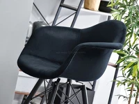Krzesło barowe EPS WOOD TAP 2 CZARNE welurowe + buk - komfortowe siedzisko