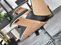 Fotel biurowy FRANK z drewna bukowego i czarnej skóry eko